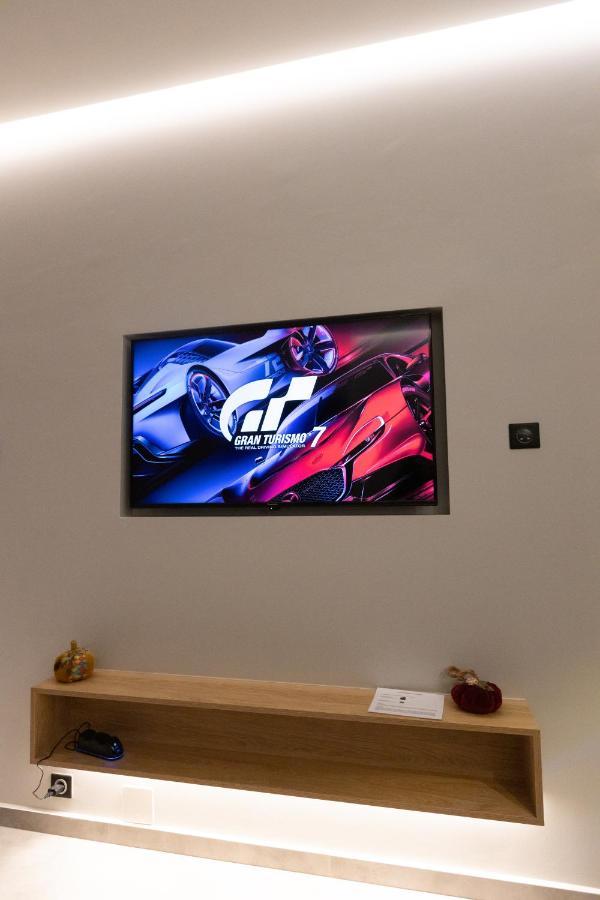 Billmar Luxury Apartment In The Center Of 기티오 외부 사진
